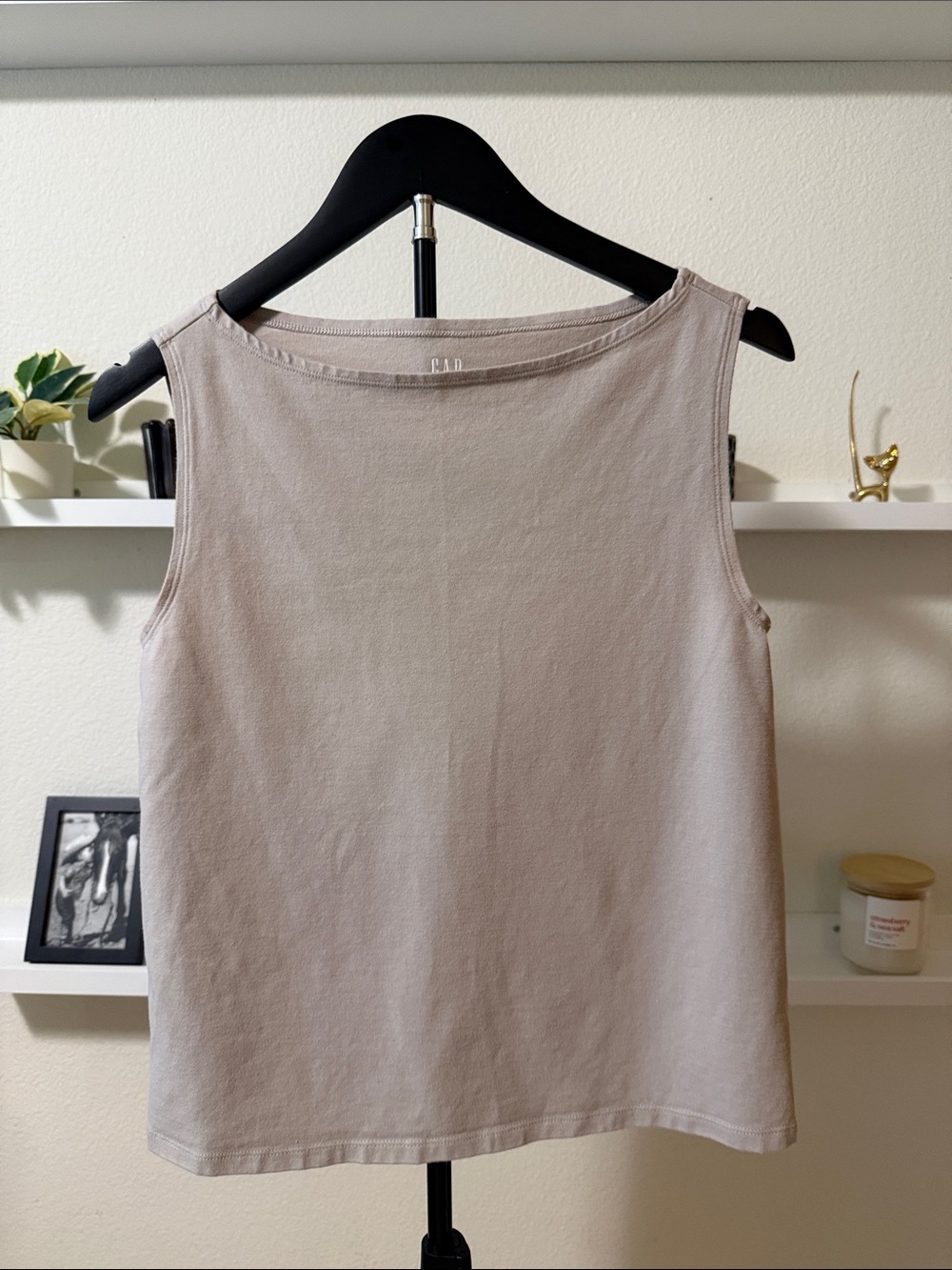 GAP Sleeveless Crewneck Tank Top — Light Taupe